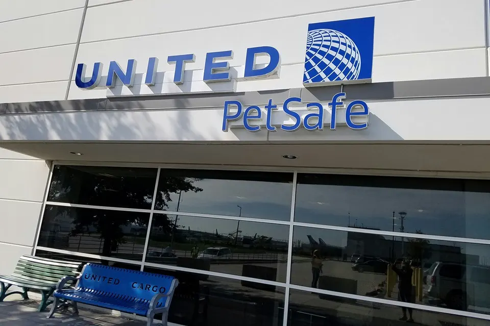 United Airlines Pet Safe at Chicago's O'Hare Airport